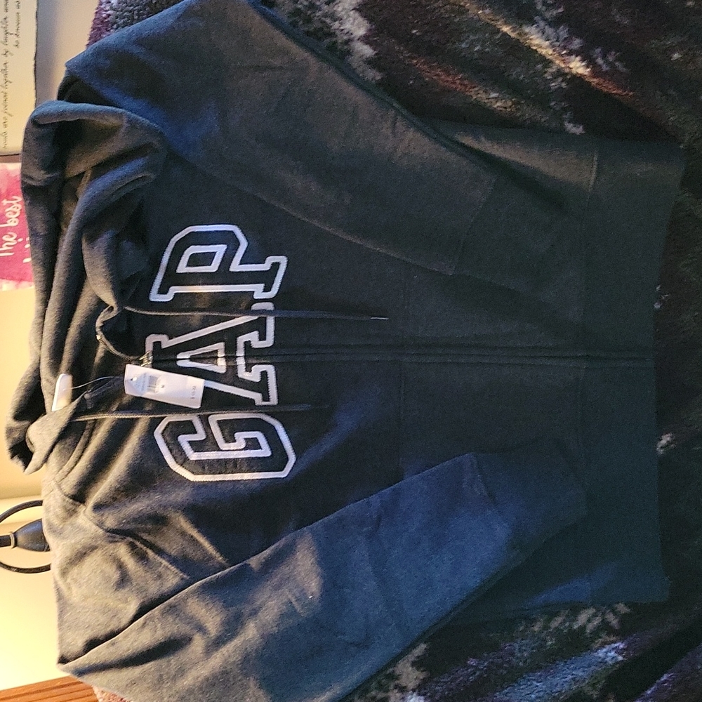 GAP zip up hoodie